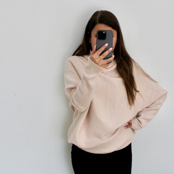 Dolman Shell Pullover - Picture 2 of 6